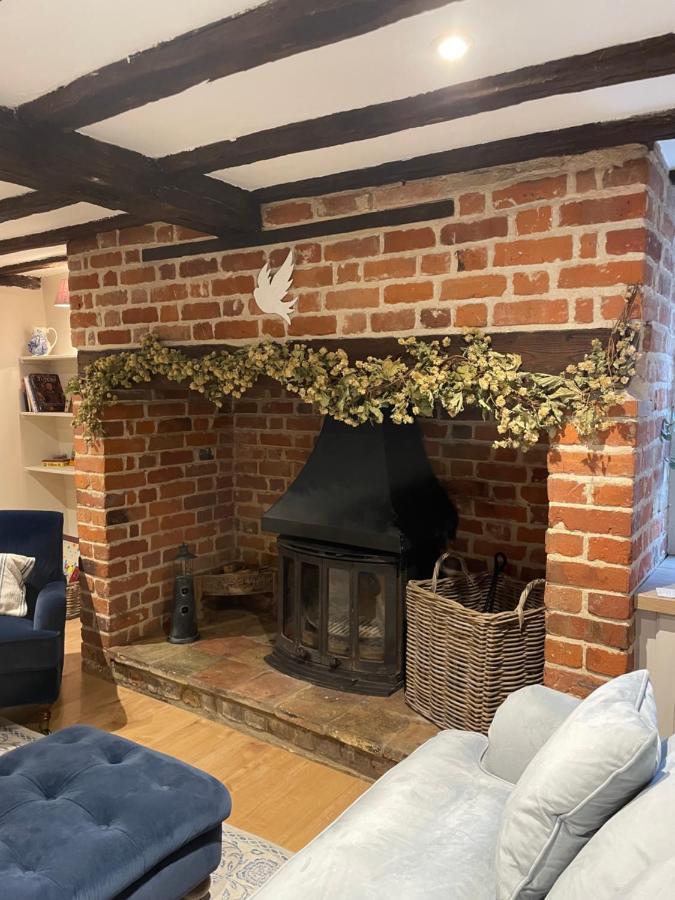 Godmanchester Historic Cambridgeshire Cottage מראה חיצוני תמונה